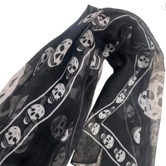 Alexander McQueen Scarf - Picture 3 of 6